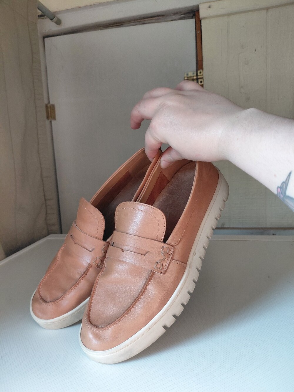 Vionic Uptown Tan Loafers Womens Sz 8.5 Casual Preppy Comfort